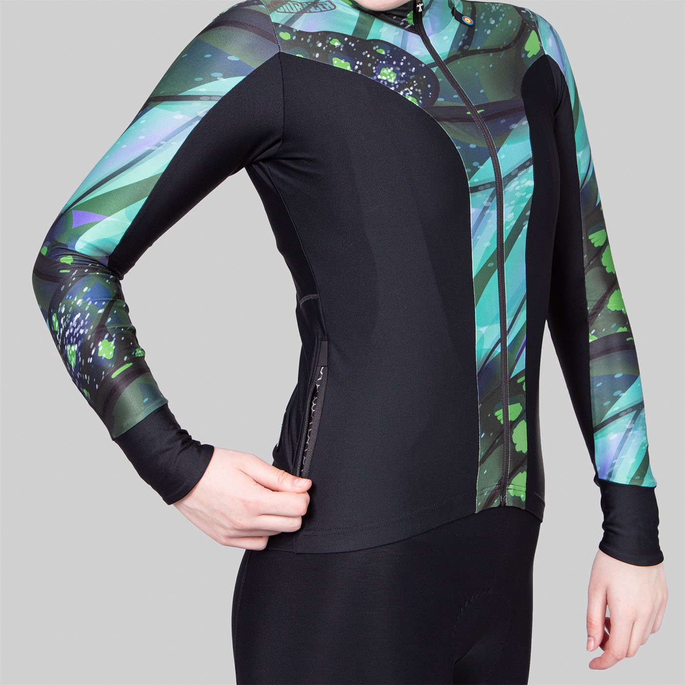 TEMPEST-LIGHT-PAPILLON-MOSS-GREEN-STATIC-3