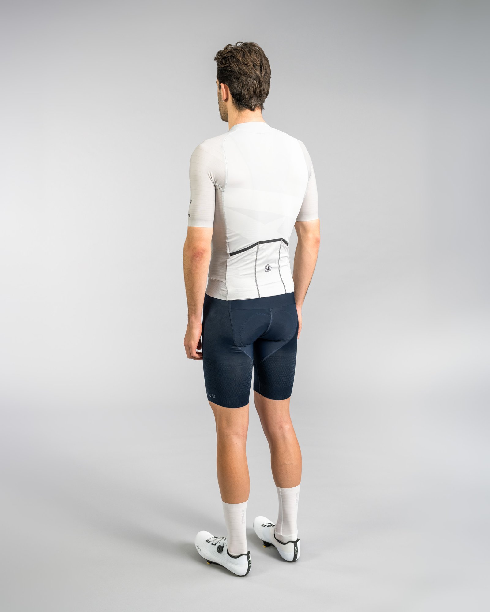 CO_BR10404_C-GREY_I2-2