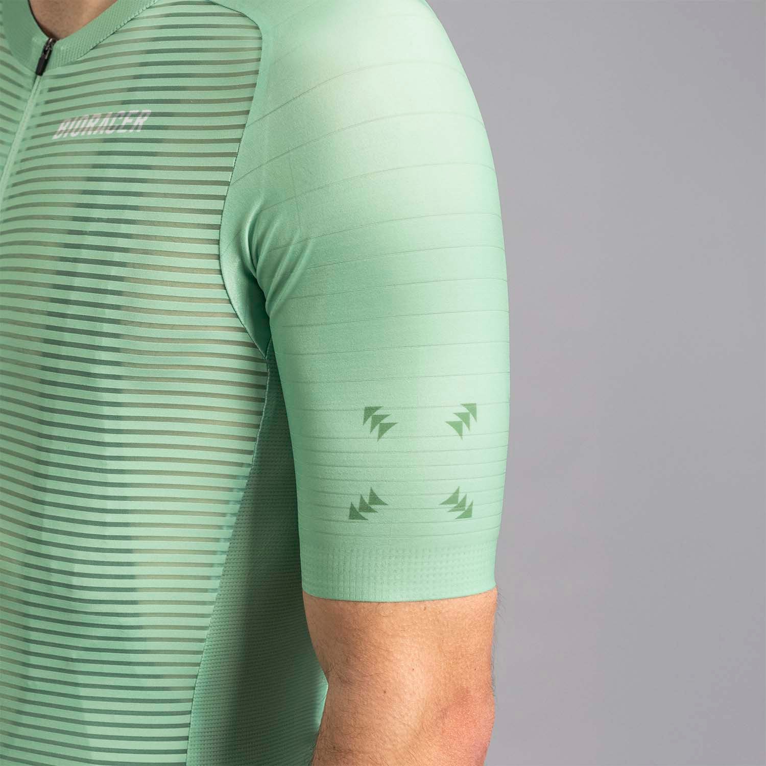 CO_BR10408_ICY-GRE_I3-5