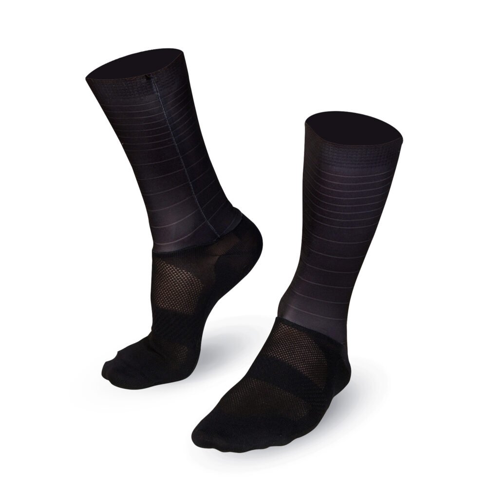 Bioracer Tech Socks légáteresztő, kompressziós, gyors száradású kerékpáros zokni, fekete