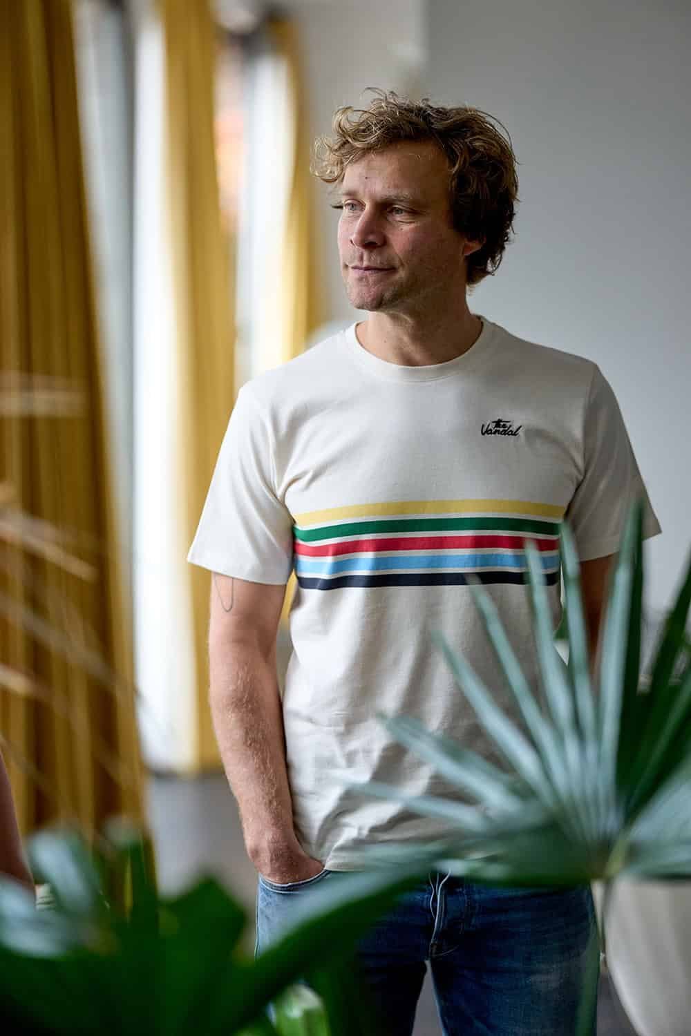 Photo-CHMPN-T-shirt-3