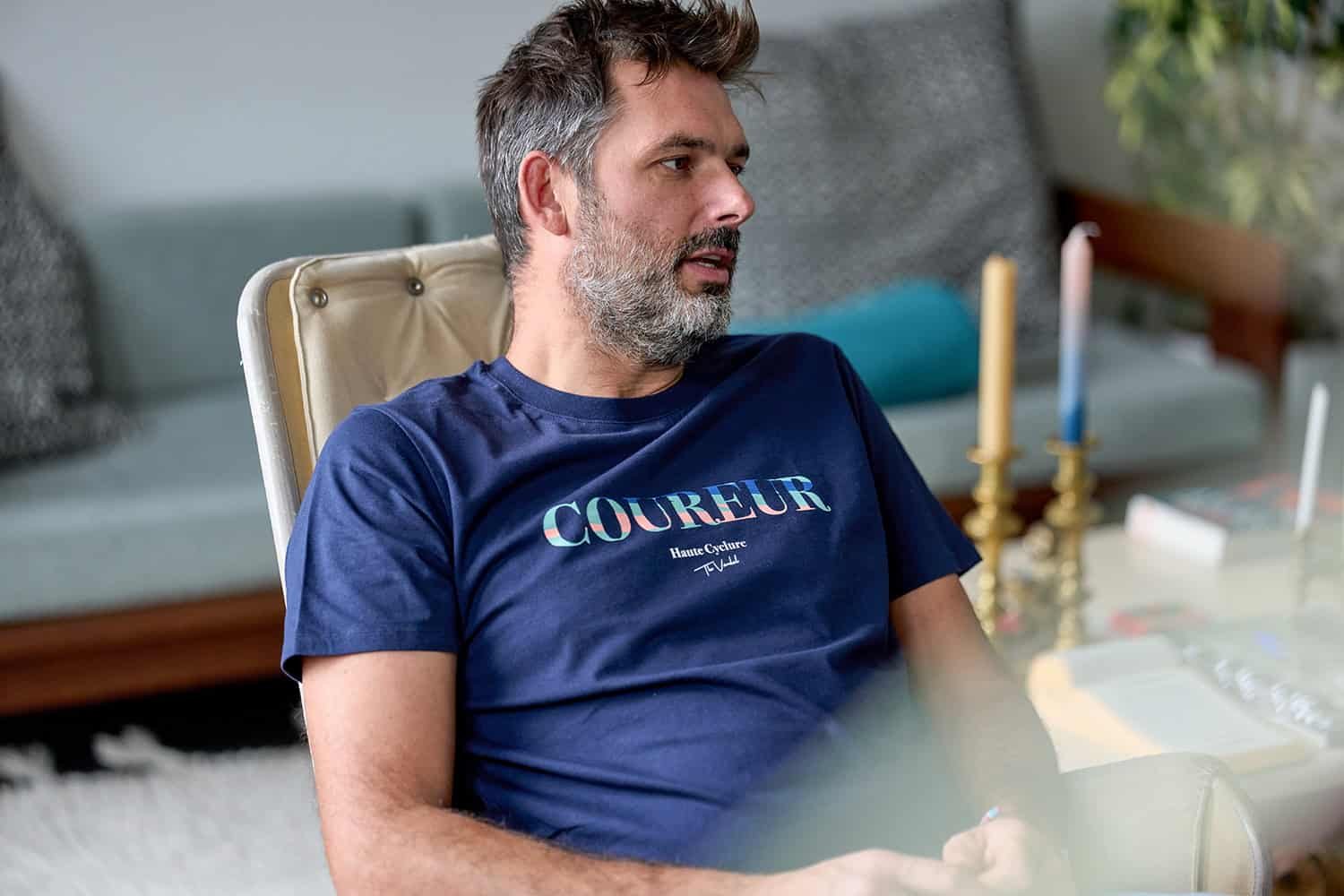 Sfeer-foto-coureur-t-shirt-navy-2