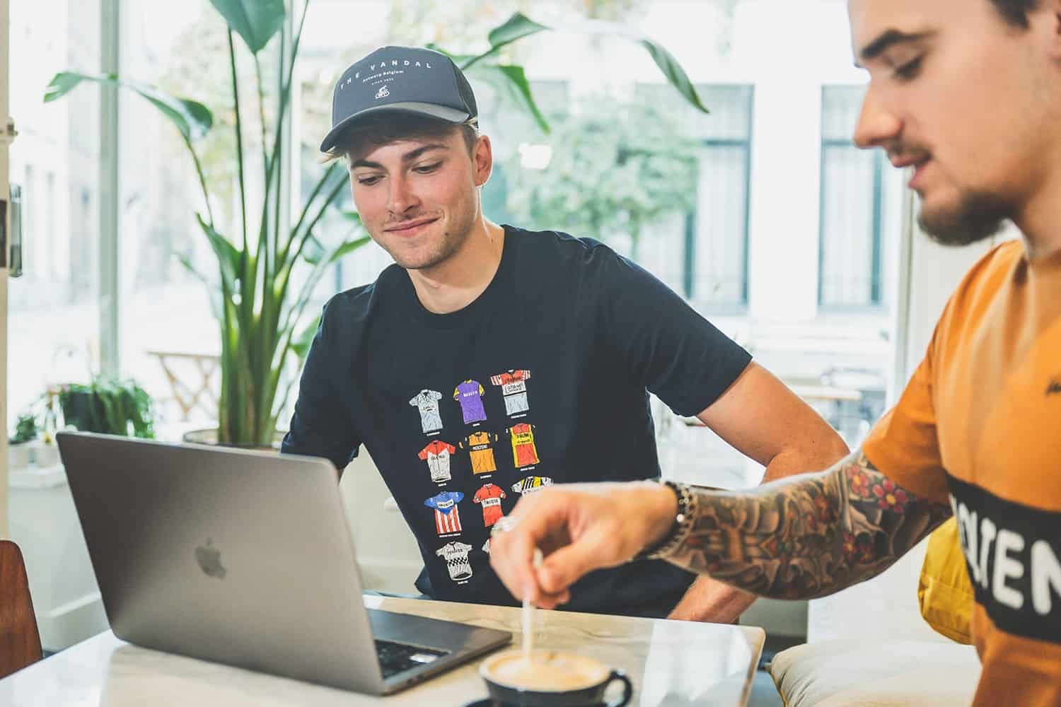 The-Jersey-2.0-navy-4