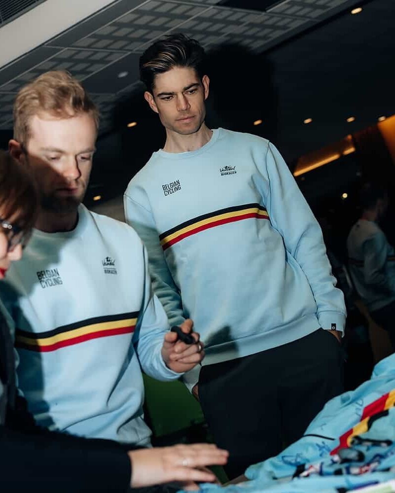 Tricolore-sweater-lievin The Vandal