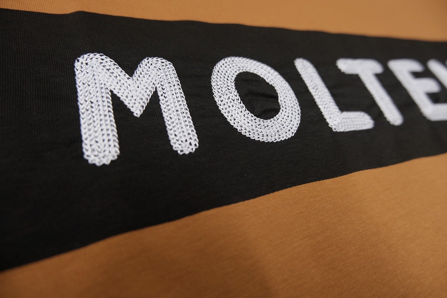 molteni-premium-tee-detail-2