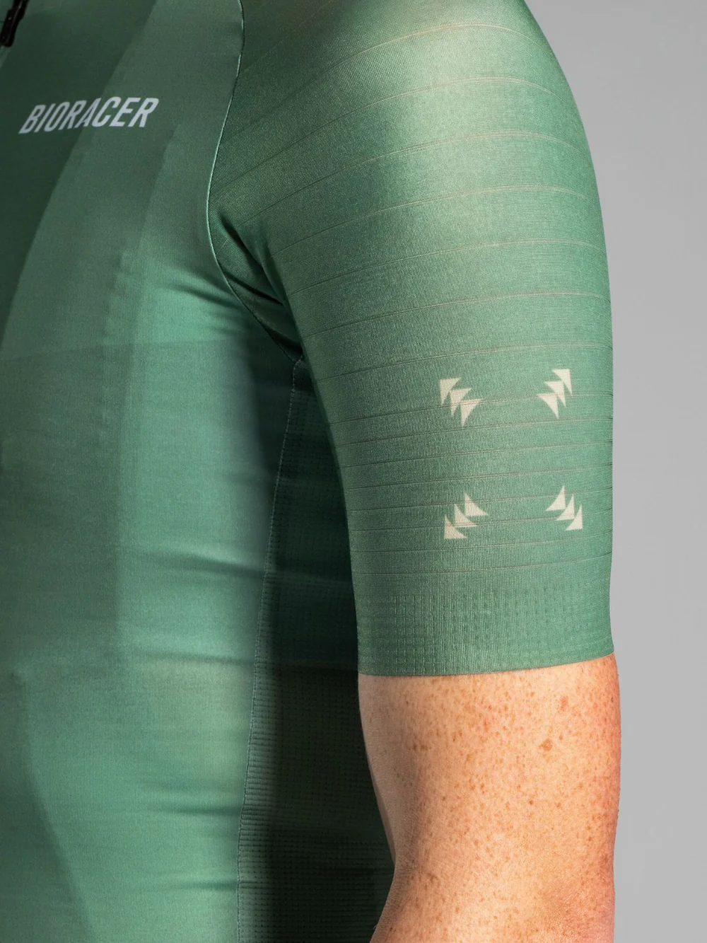 Epic_Jersey_Botanical_Tint_-_Cleancut_Sleeves_Women