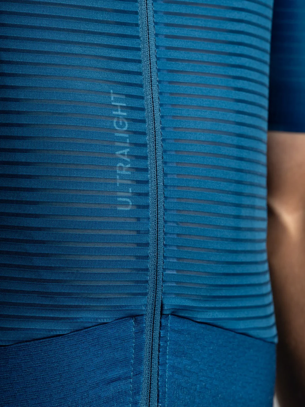 Epic_Jersey_Ultralight_Petrol_Blue_-_Mesh_Front