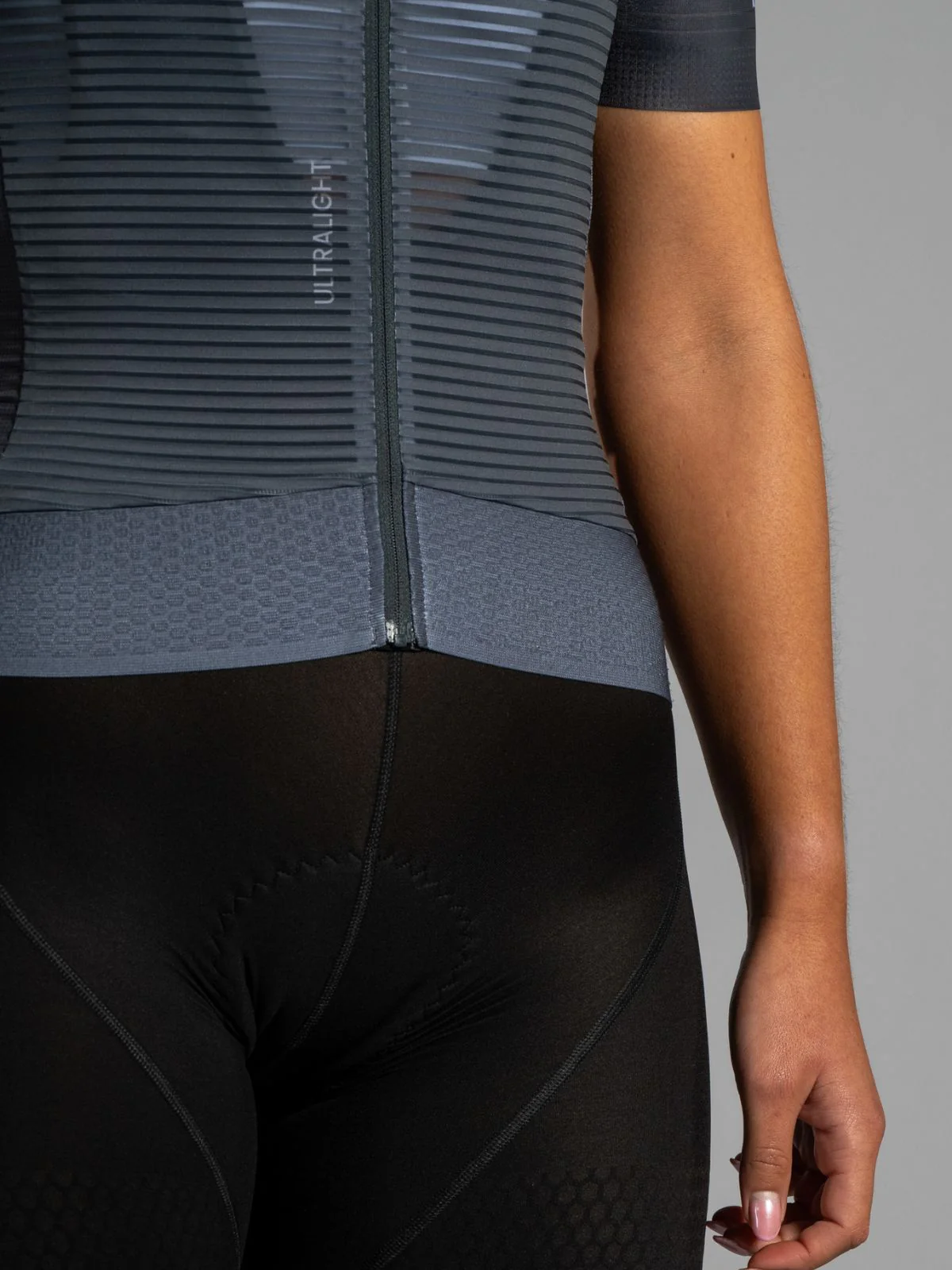 Epic_Ultralight_Jersey_Dusty_Charcoal_-_Race_Position_Fit_Women