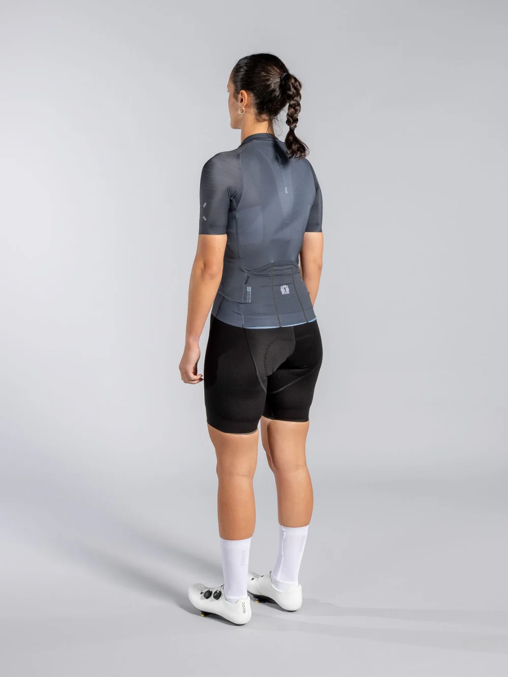 Epic_Ultralight_Jersey_Dusty_Charcoal_-_Silhouette_Back_Women