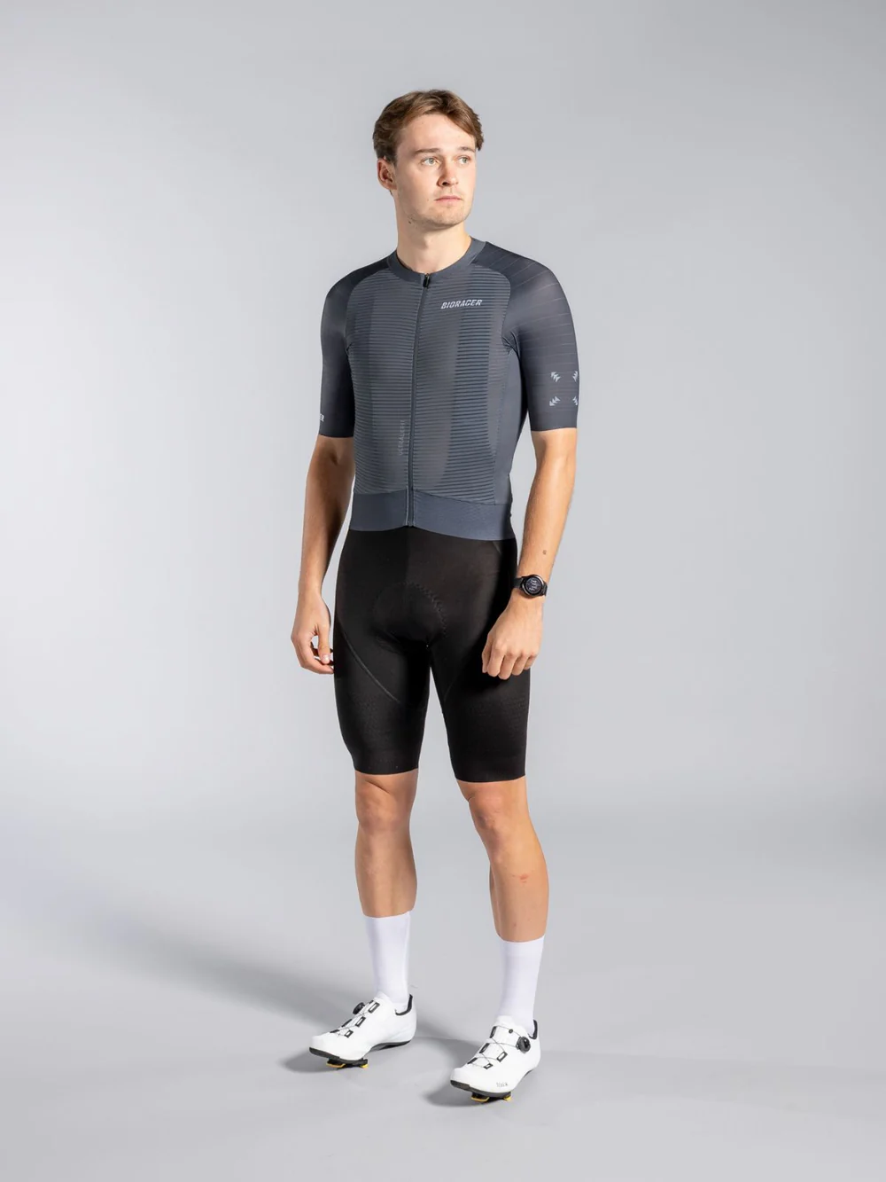 Epic_Ultralight_Jersey_Dusty_Charcoal_-_Silhouette_Front