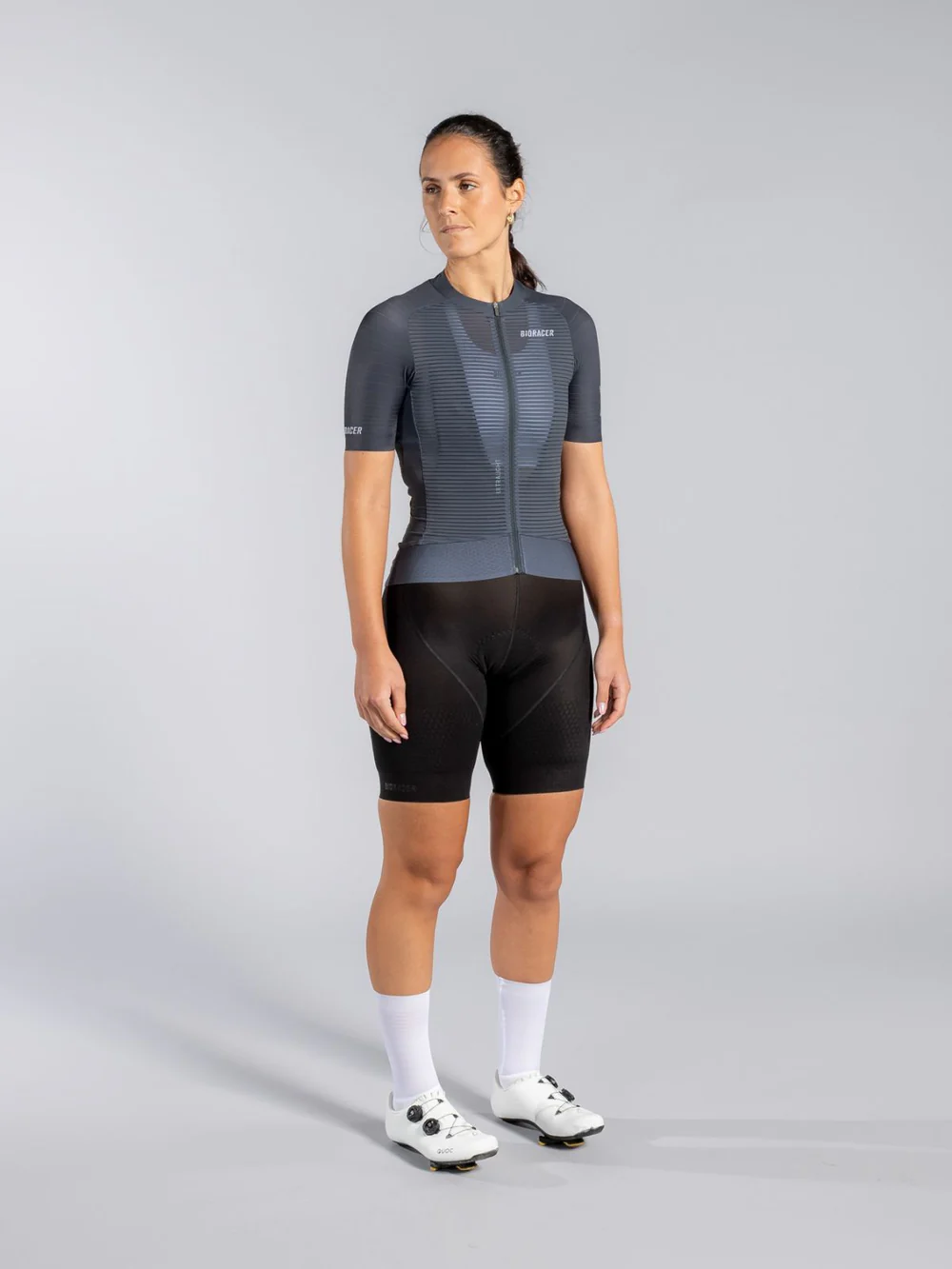 Epic_Ultralight_Jersey_Dusty_Charcoal_-_Silhouette_Front_Women