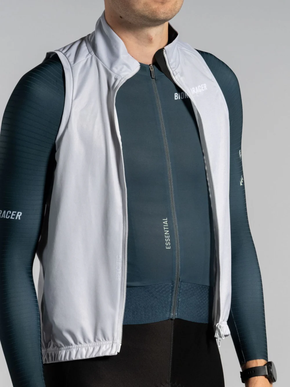 High_Collar_-_Gilet_Cool_Grey