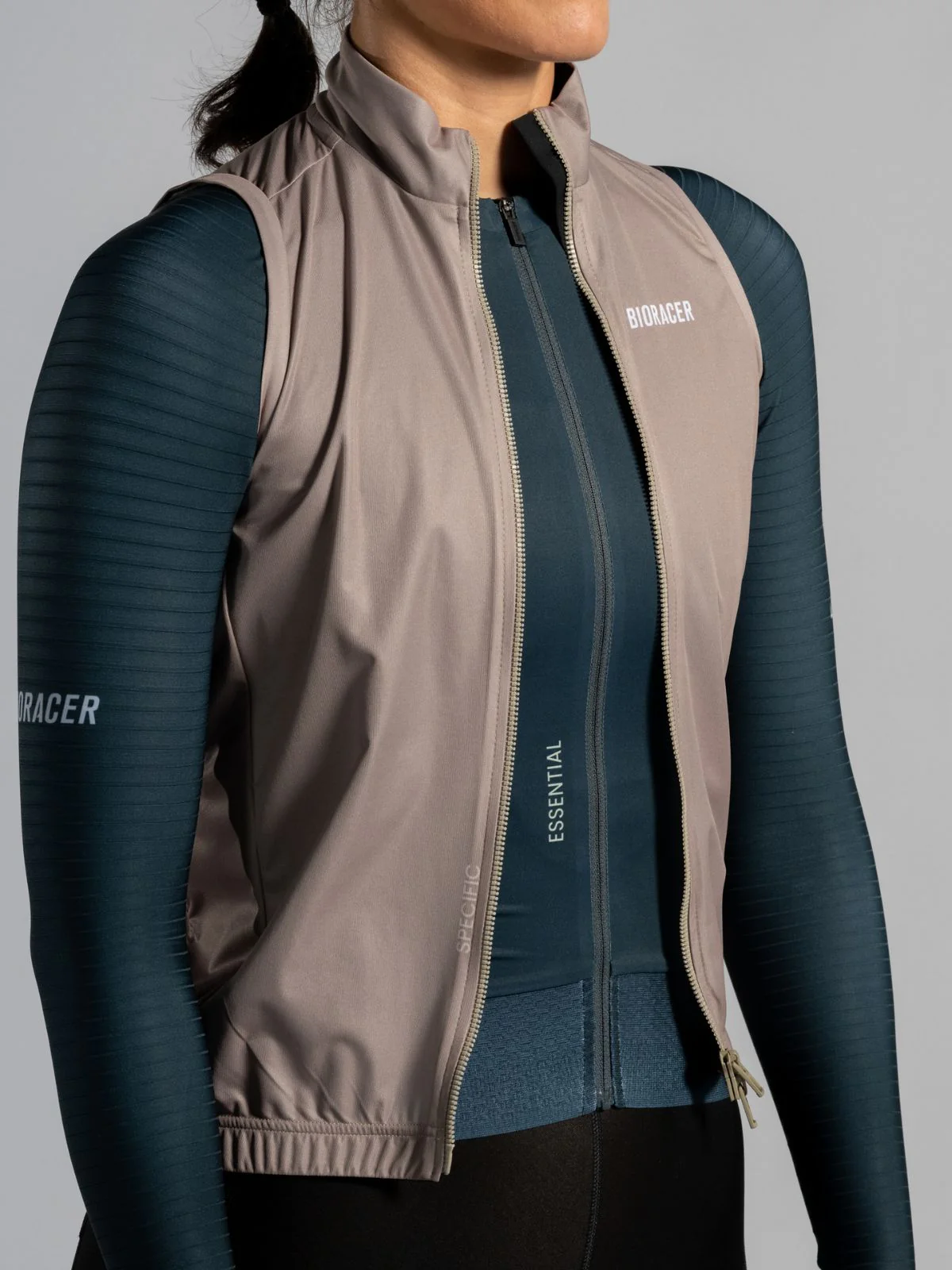 High_Collar_-_Gilet_Sand_Storm_Women