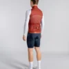 Silhouette_Back_-_Gilet_Terra_Cotta